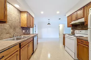 5803 21st St W, Bradenton, FL 34207 - Photo 12