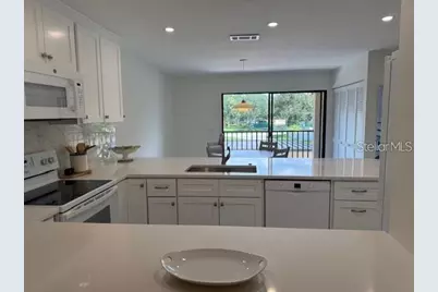 6120 Country Club Way #207, Sarasota, FL 34243 - Photo 8