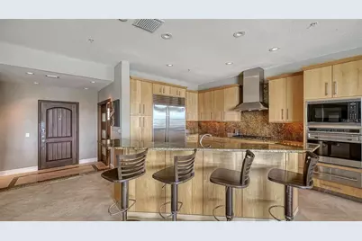 650 Golden Gate Point #602, Sarasota, FL 34236 - Photo 18