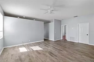 5214 60th Dr E, Bradenton, FL 34203 - Photo 6