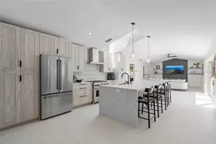 1527 Buoy Ln, Osprey, FL 34229 - Photo 8