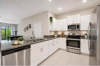 633 Royal Empress Drive, Ruskin, FL 33570 - Photo 2