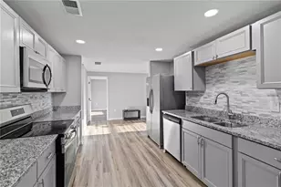 2380 Lockwood Meadows Way, Sarasota, FL 34234 - Photo 10