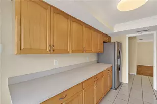 3501 N Village Ct, Sarasota, FL 34231 - Photo 16