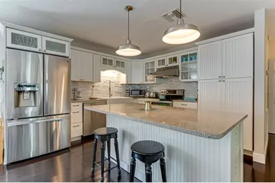 2363 Milford Circle, Sarasota, FL 34239 - Photo 6