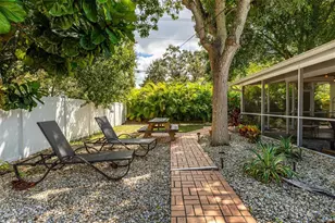 2363 Milford Cir, Sarasota, FL 34239 - Photo 24