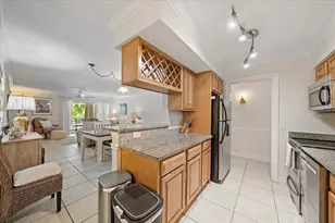 3360 S Osprey Ave, Sarasota, FL 34239 - Photo 10