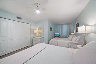 3360 S Osprey Ave, Sarasota, FL 34239 - Photo 22