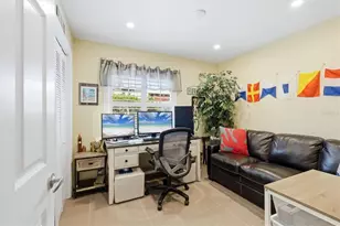 1880 Loma Linda St, Sarasota, FL 34239 - Photo 22