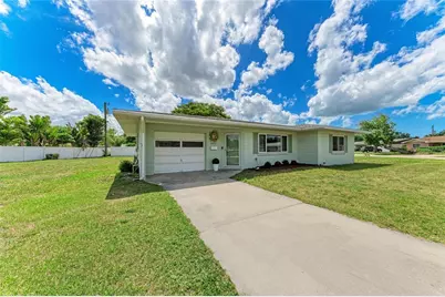 2811 33rd Avenue W, Bradenton, FL 34205 - Photo 1