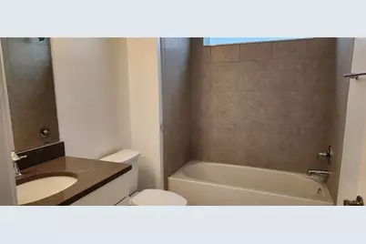 7592 Aguila Drive, Sarasota, FL 34240 - Photo 6