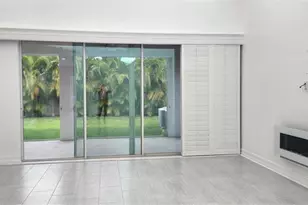 7592 Aguila Dr, Sarasota, FL 34240 - Photo 16