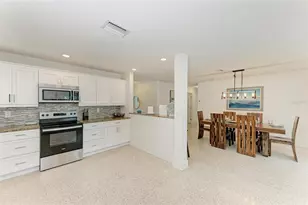 165 Crescent Dr, Anna Maria, FL 34216 - Photo 16