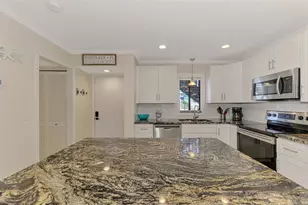 1612 Stickney Point Rd, Sarasota, FL 34231 - Photo 10