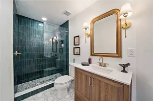 7746 Westmoreland Dr, Sarasota, FL 34243 - Photo 4