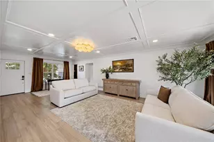 7746 Westmoreland Dr, Sarasota, FL 34243 - Photo 2