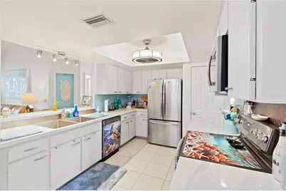 3110 57th Avenue Circle E, Bradenton, FL 34203 - Photo 10