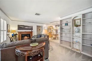 965 E Gondola Dr, Venice, FL 34293 - Photo 10