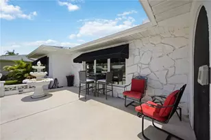 965 E Gondola Dr, Venice, FL 34293 - Photo 6