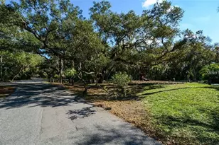 7280 Eleanor Circle, Sarasota, FL 34243 - Photo 36