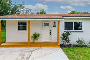 717 W Winifred St, Avon Park, FL 33825 - Photo 2