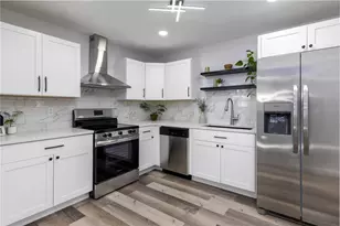 717 W Winifred St, Avon Park, FL 33825 - Photo 10