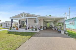 137 Lakeview Dr, Palmetto, FL 34221 - Photo 4