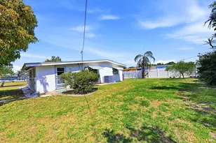 3876 Prudence Dr, Sarasota, FL 34235 - Photo 34