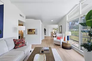 3876 Prudence Dr, Sarasota, FL 34235 - Photo 10