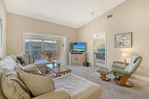 9630 Club S Cir, Sarasota, FL 34238 - Photo 14