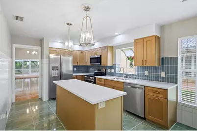 4738 Dundee Drive, Bradenton, FL 34210 - Photo 8