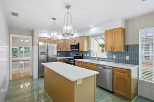 4738 Dundee Dr, Bradenton, FL 34210 - Photo 8