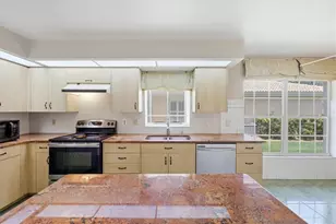 4738 Dundee Dr, Bradenton, FL 34210 - Photo 16