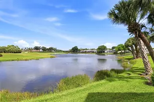 9320 Clubside Cir, Sarasota, FL 34238 - Photo 32