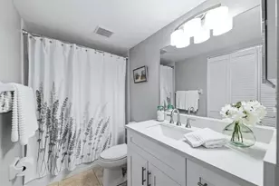 9320 Clubside Cir, Sarasota, FL 34238 - Photo 26