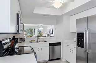 9320 Clubside Cir, Sarasota, FL 34238 - Photo 10