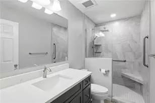 3871 Mariner Dr, Saint Petersburg, FL 33705 - Photo 26