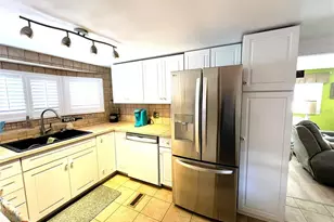 2314 Pennsylvania Ave, Bradenton, FL 34207 - Photo 6