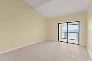 1511 Pelican Point Dr, Sarasota, FL 34231 - Photo 18