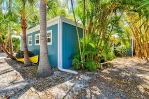 3663 Egerton Cir, Sarasota, FL 34233 - Photo 4