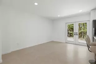 3663 Egerton Cir, Sarasota, FL 34233 - Photo 22