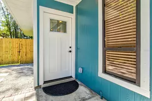 3663 Egerton Cir, Sarasota, FL 34233 - Photo 10