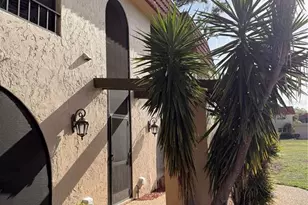 203 Rubens Dr, Nokomis, FL 34275 - Photo 2