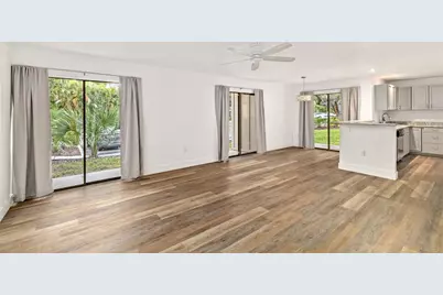 2224 Bahia Vista Street #E1, Sarasota, FL 34239 - Photo 2