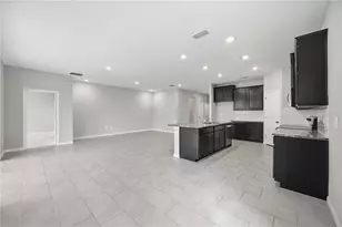 5719 Woodland Sage Dr, Sarasota, FL 34238 - Photo 10