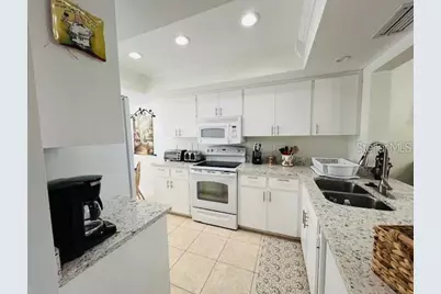 5246 Wedgewood Lane #60, Sarasota, FL 34235 - Photo 8
