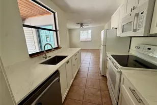 2107 Chippawa Pl, Sarasota, FL 34234 - Photo 8