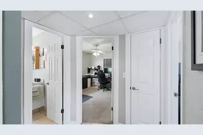 2704 52nd Avenue Terrace W, Bradenton, FL 34207 - Photo 12