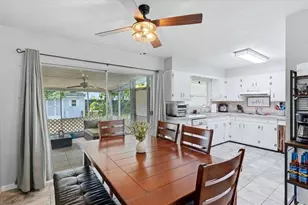 2704 52nd Ave Terrace W, Bradenton, FL 34207 - Photo 8