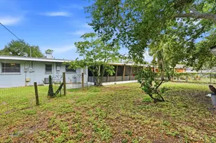 2704 52nd Ave Terrace W, Bradenton, FL 34207 - Photo 24